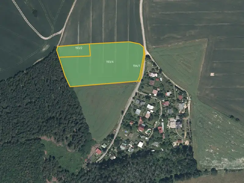 Prodej pole 11572 m², Bojanovice – náhled fotky 1