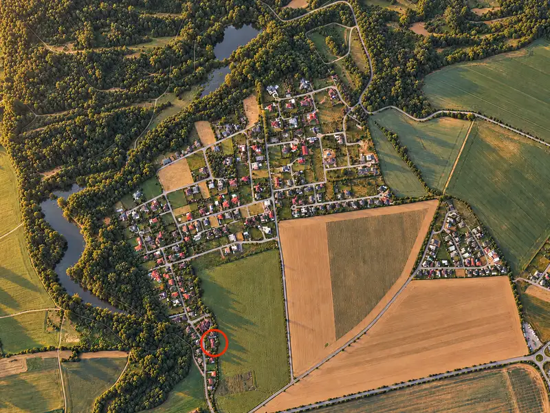 Prodej stavebního pozemku 2001 m², Jesenice – náhled fotky 3