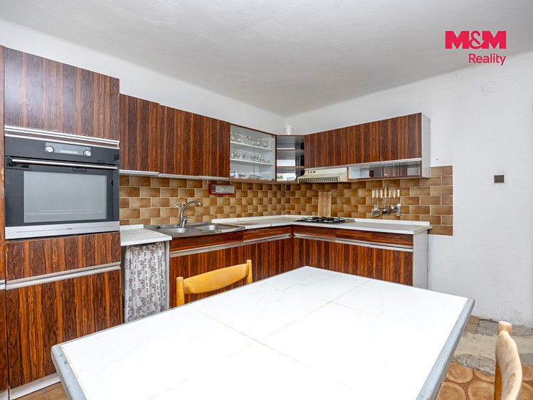 Haus zum Kauf, 242 m² (2 von 22)