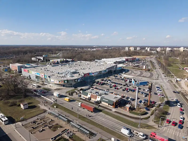 Pronájem obchodního prostoru 150 m², Pardubice – náhled fotky 3