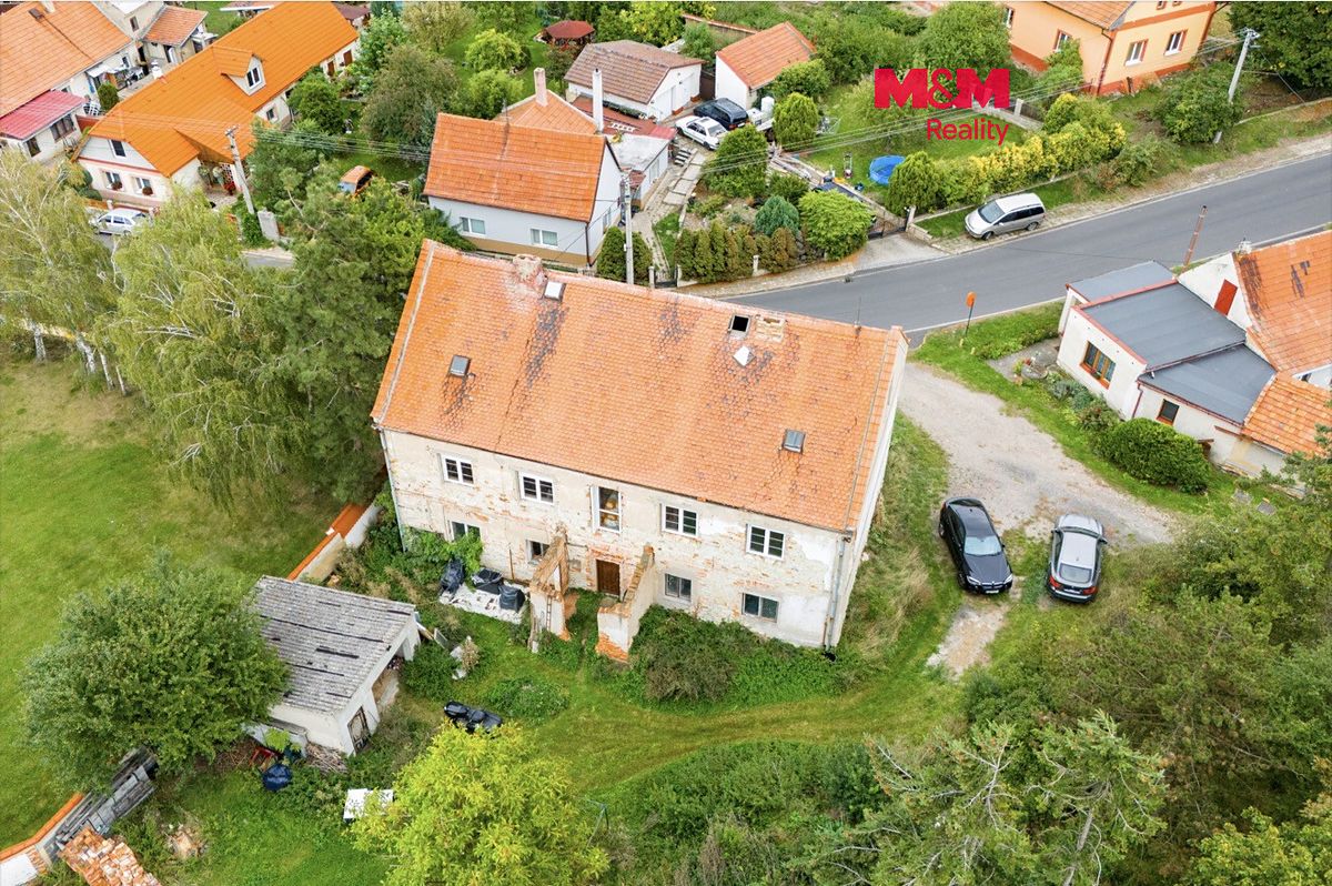 Prodej rodinného domu 300 m², pozemek 444 m², Žatec – fotka 1 z 3