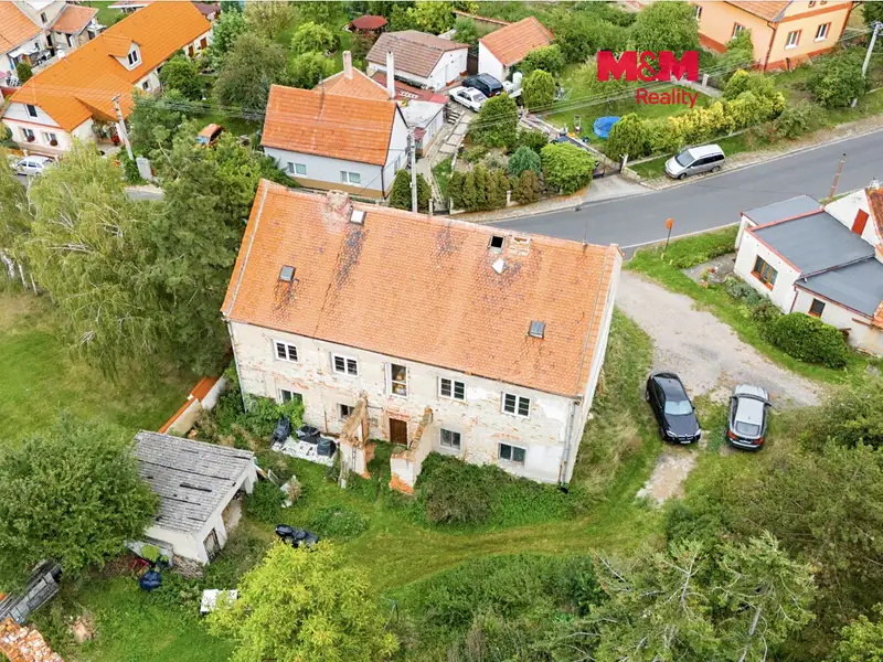 Prodej rodinného domu 300 m², pozemek 444 m², Žatec – náhled fotky 1