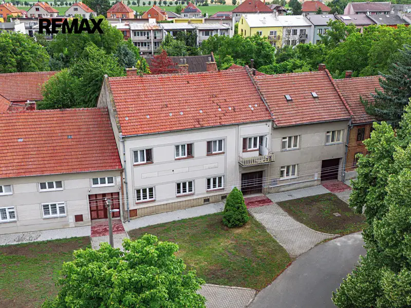 Prodej rodinného domu 220 m², pozemek 993 m², Kralice na Hané – náhled fotky 2