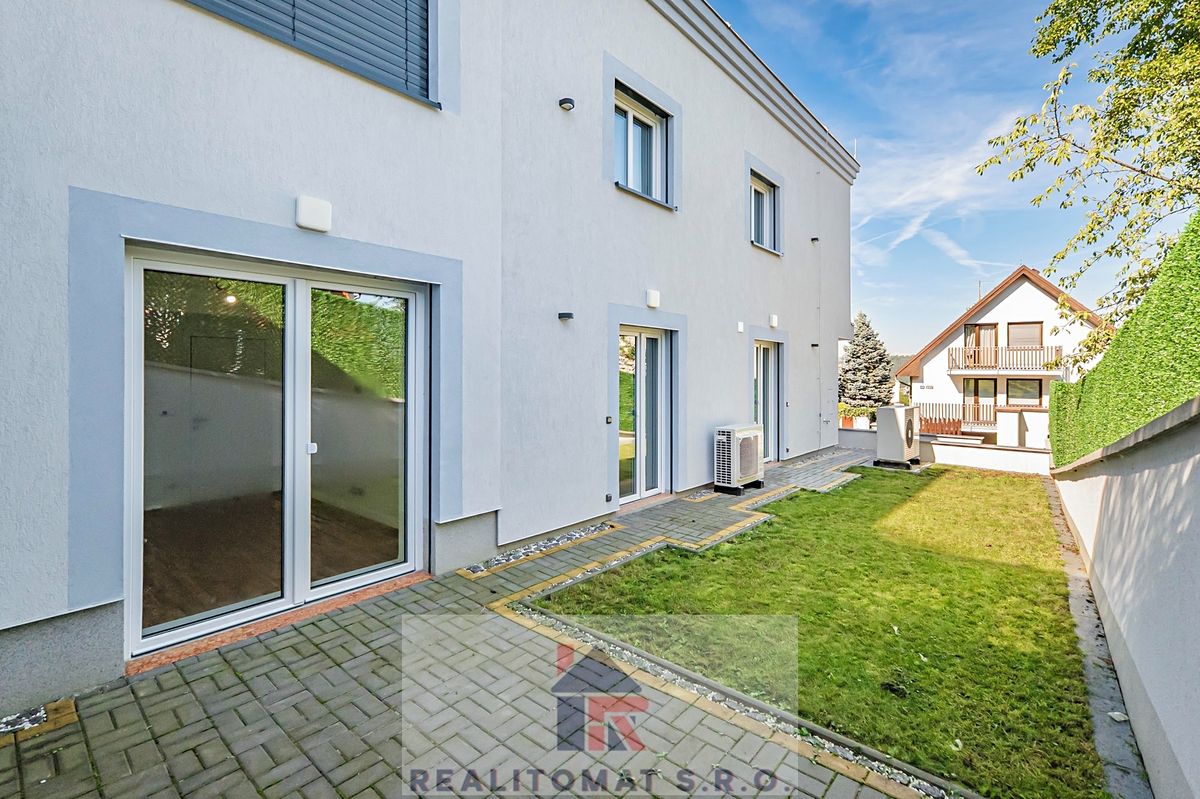 Prodej bytu 4+kk 266 m², Praha – fotka 1 z 3