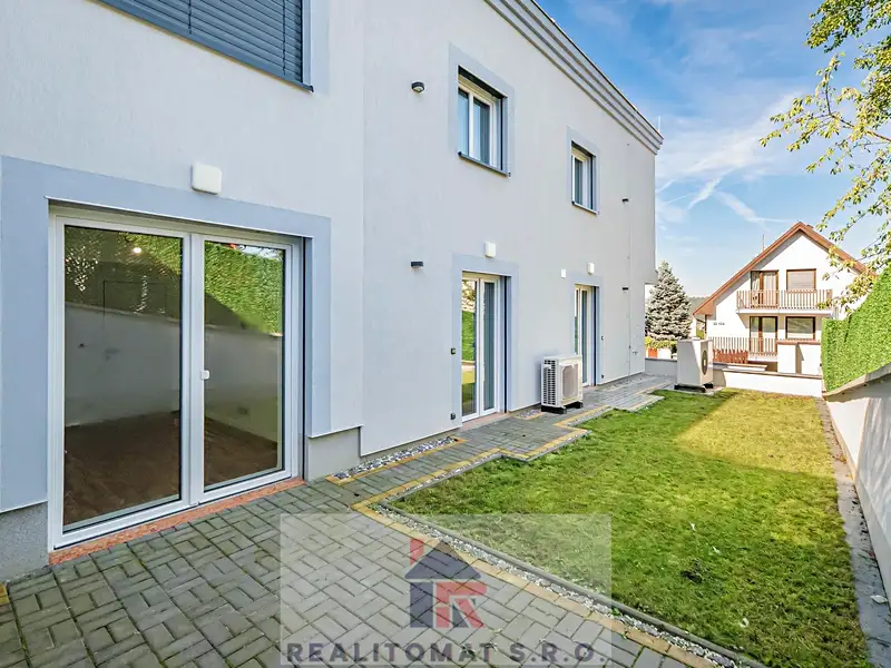 Prodej bytu 4+kk 266 m², Praha – náhled fotky 1