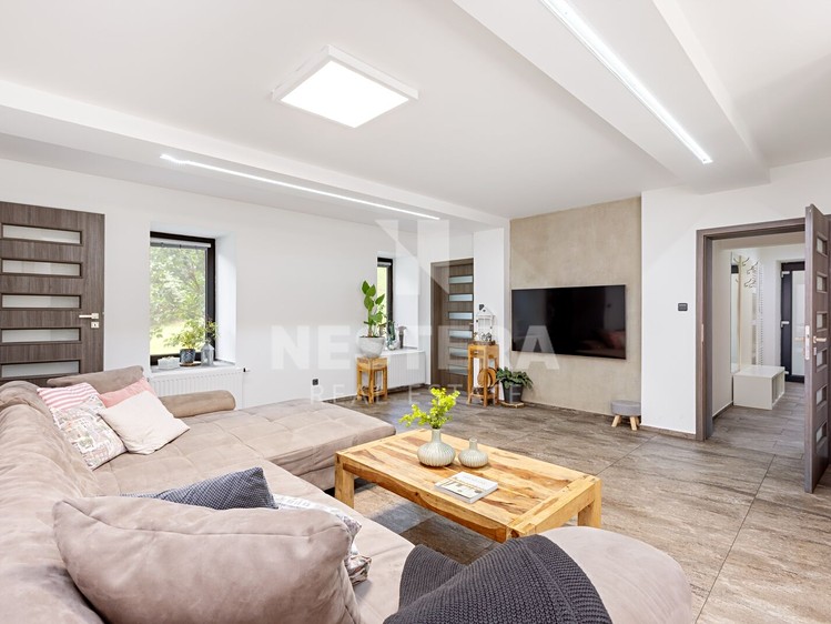 Будинок на продаж, 341 м² (4 з 37)