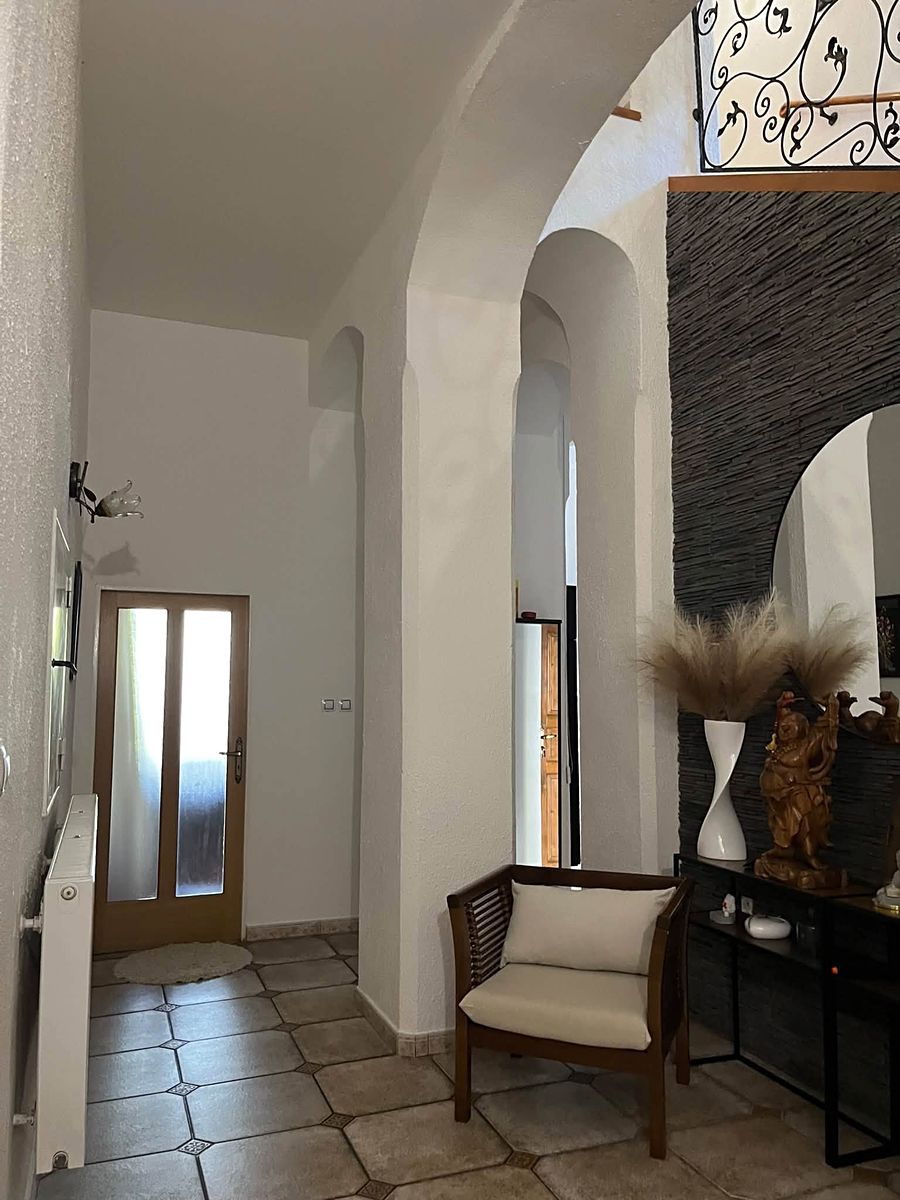 Prodej rodinného domu 399 m², pozemek 280 m² – fotografie 5