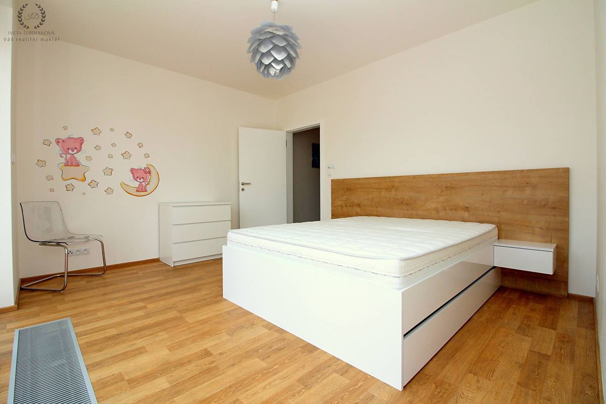 Pronájem bytu 2+kk 71 m² – fotografie 4