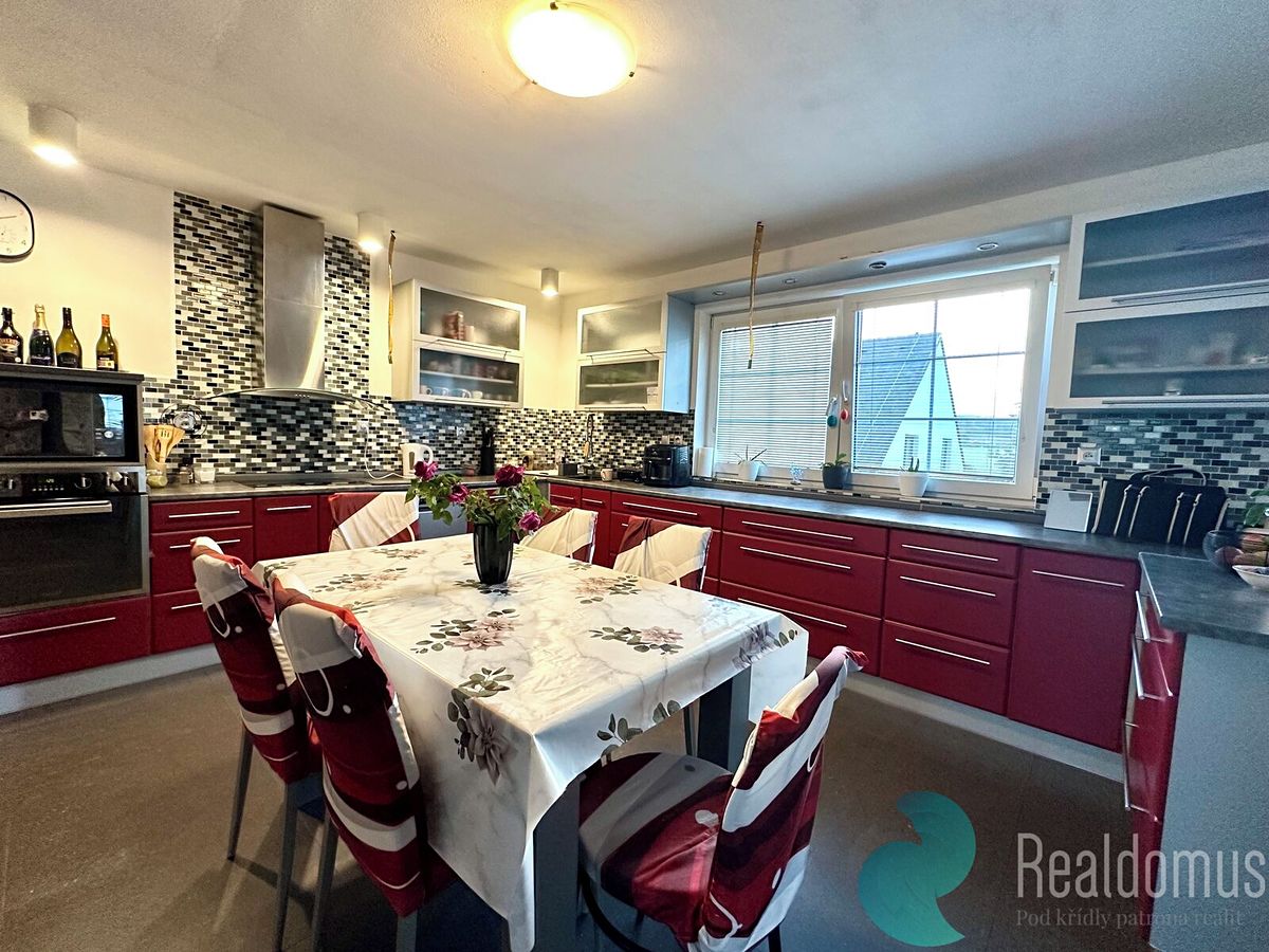 Pronájem rodinného domu 90 m², pozemek 473 m² – fotografie 2
