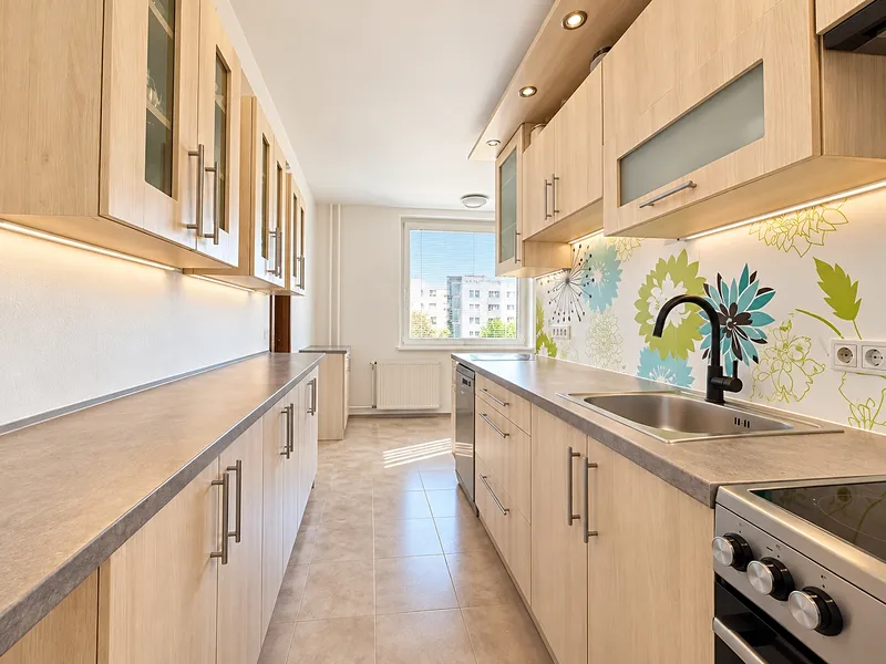 Prodej bytu 3+1 72 m², Otrokovice - Kvítkovice