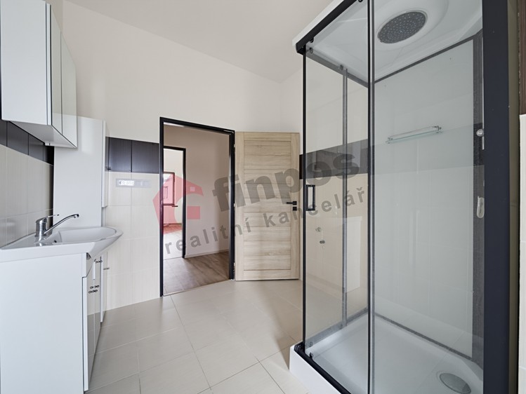 Pronájem bytu 6+, 180 m² (13 z 22)