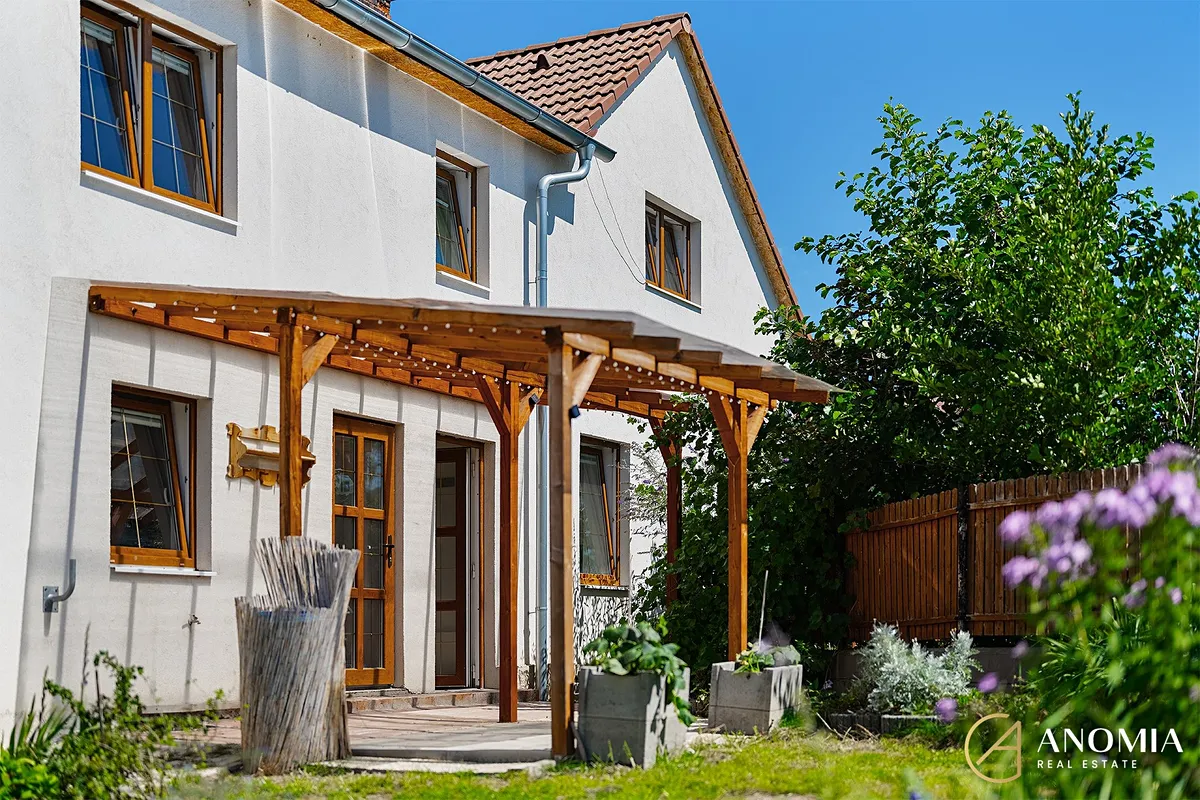 Prodej rodinného domu 200 m², pozemek 306 m²