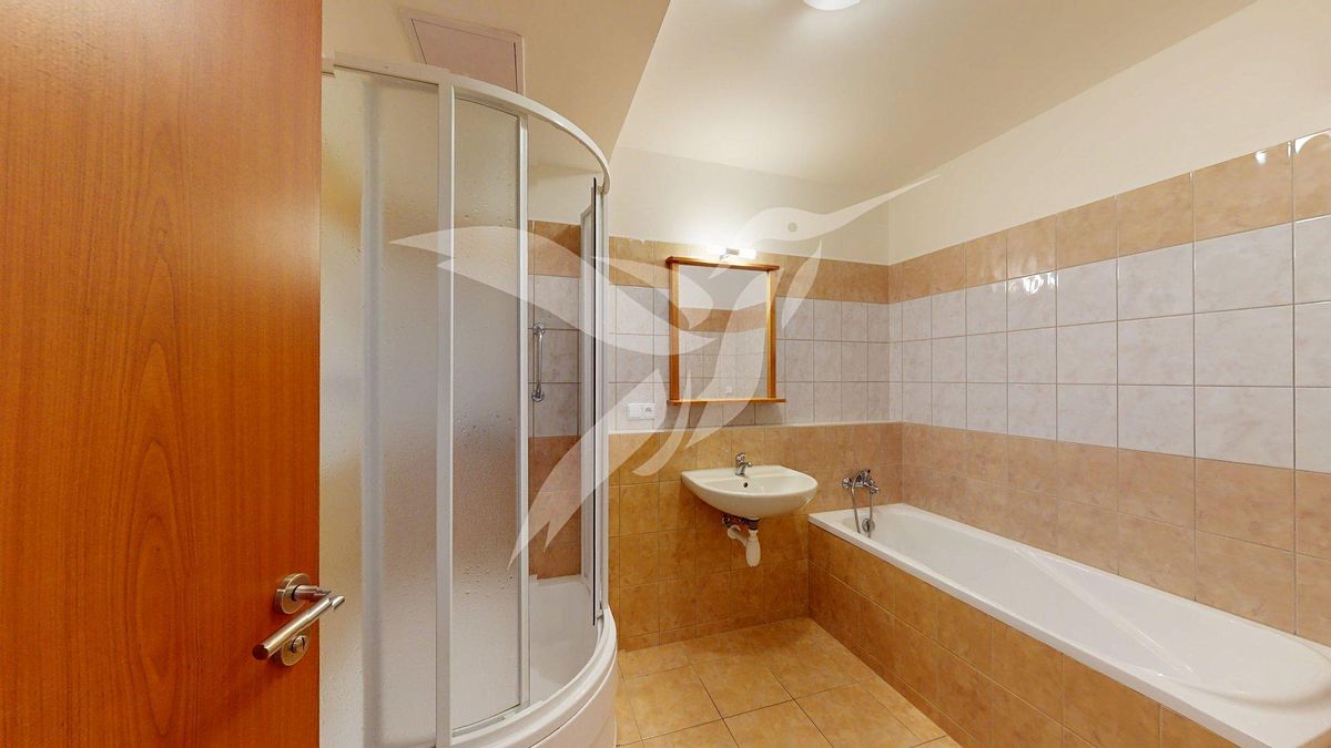 Pronájem bytu 2+kk 50 m² – fotografie 3