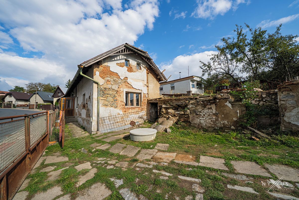 Prodej rodinného domu 343 m², pozemek 1145 m²