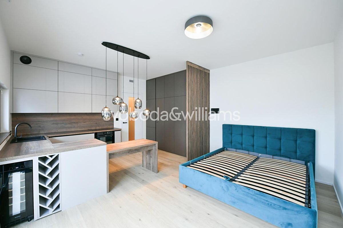 Pronájem bytu 1+kk 36 m² – fotografie 3