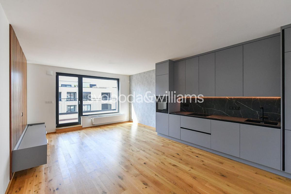 Pronájem bytu 4+kk 111 m²