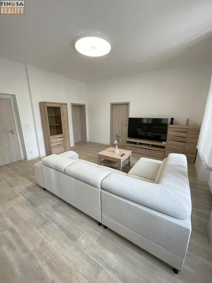 Pronájem bytu 3+1 89 m² – fotografie 5