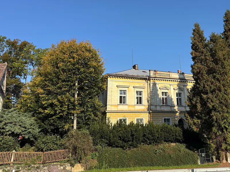 Prodej vily 580 m², pozemek 5568 m², Merboltice – náhled fotky 2