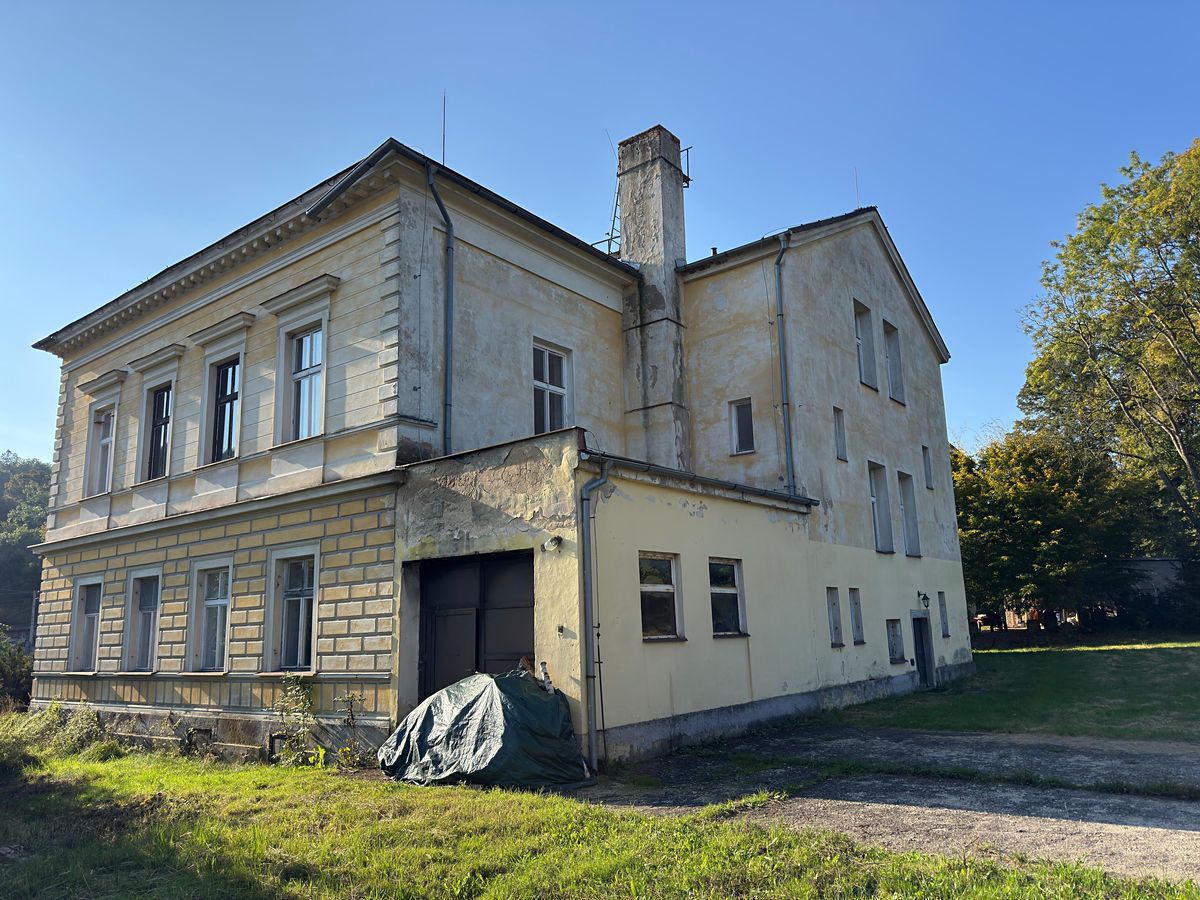 Prodej vily 580 m², pozemek 5568 m² – fotografie 4