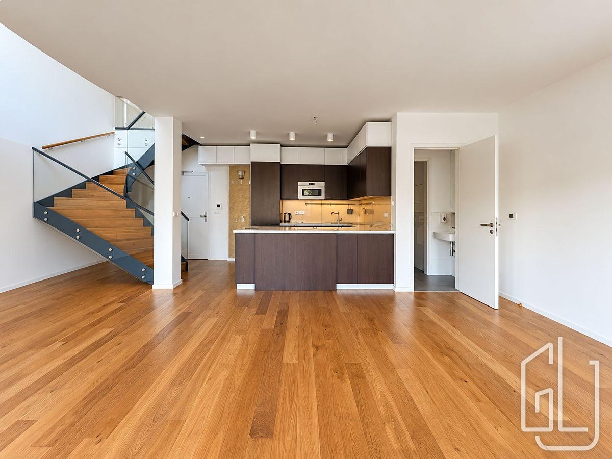 Pronájem bytu 4+kk 159 m² – fotografie 4