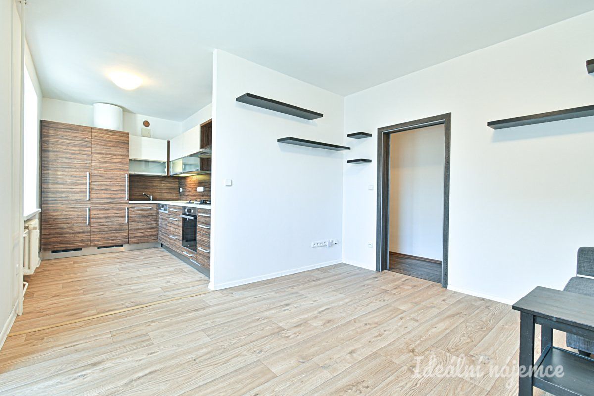 Pronájem bytu 3+kk 72 m² – fotografie 3