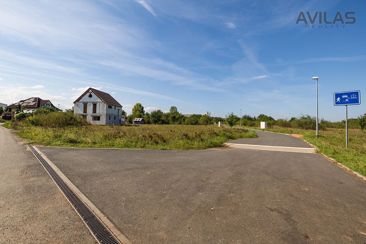 Prodej stavebního pozemku 931 m² – fotografie 5