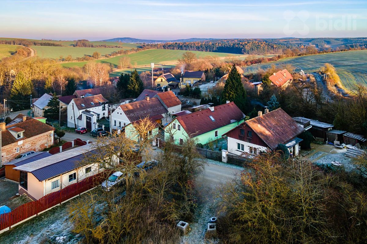 Prodej rodinného domu 151 m², pozemek 650 m² – fotografie 5
