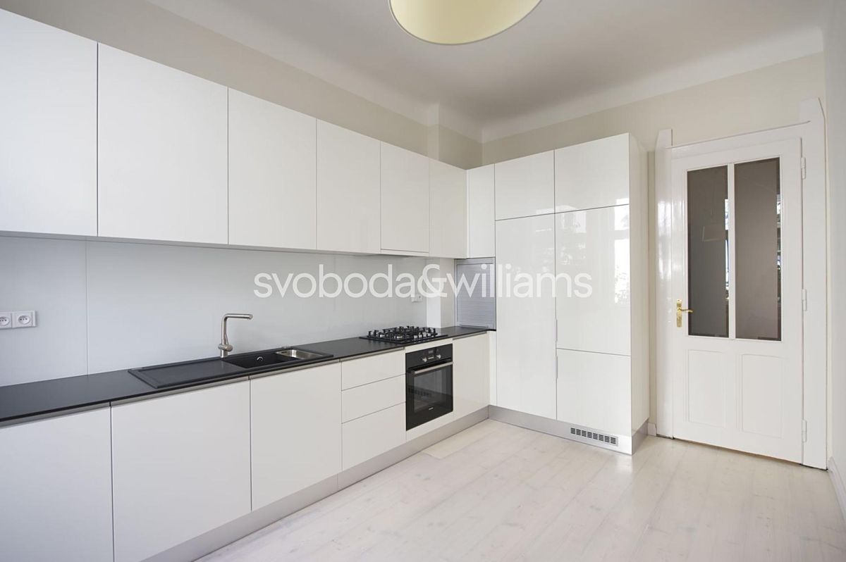 Pronájem bytu 3+1 103 m² – fotografie 3