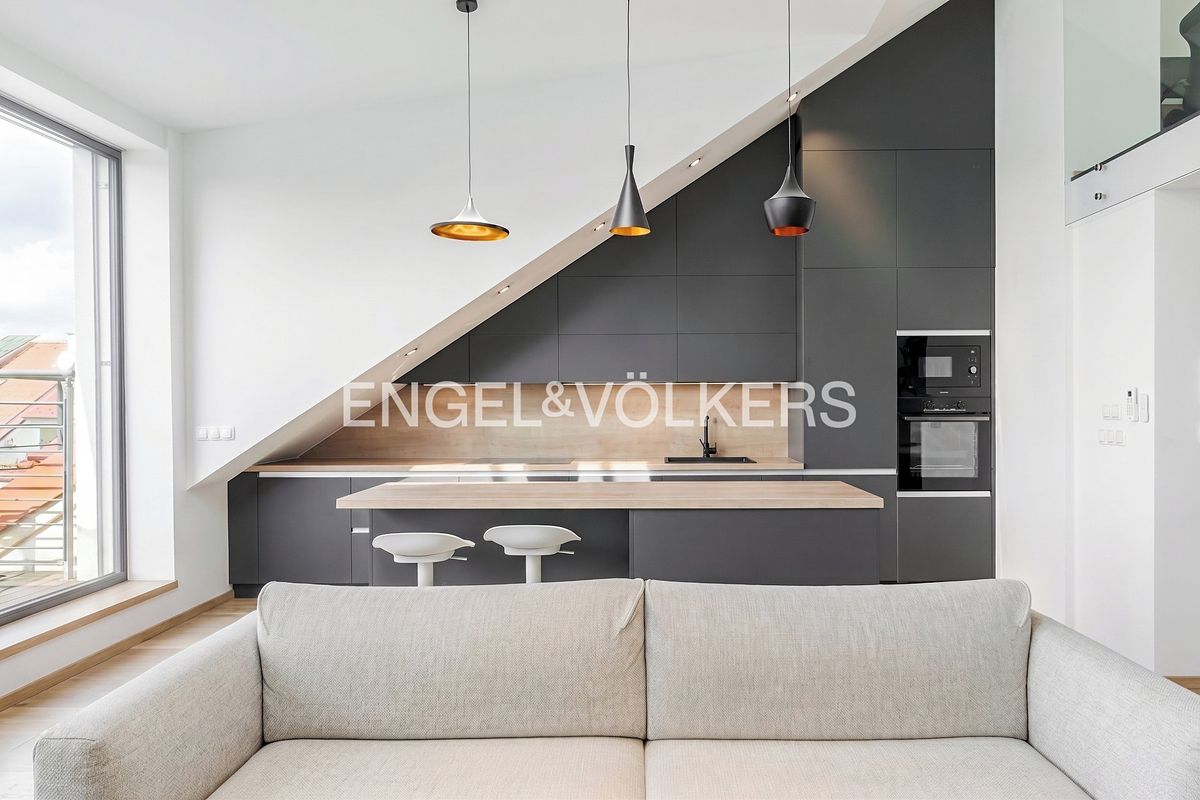 Pronájem bytu 3+kk 123 m² – fotografie 2