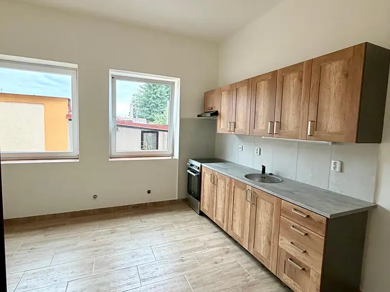 Prodej bytu 2+1 52 m², Trutnov – náhled fotky 2