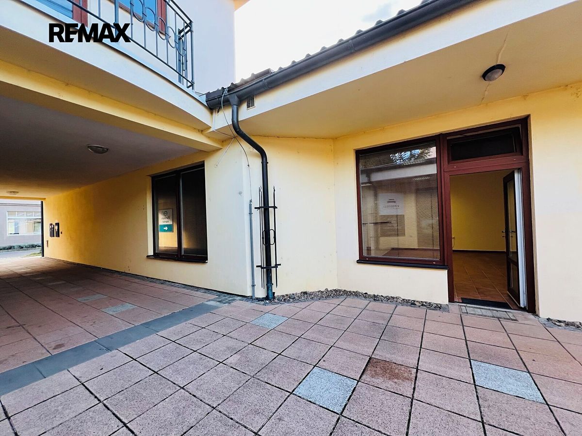 Pronájem obchodního prostoru 78 m² – fotografie 2