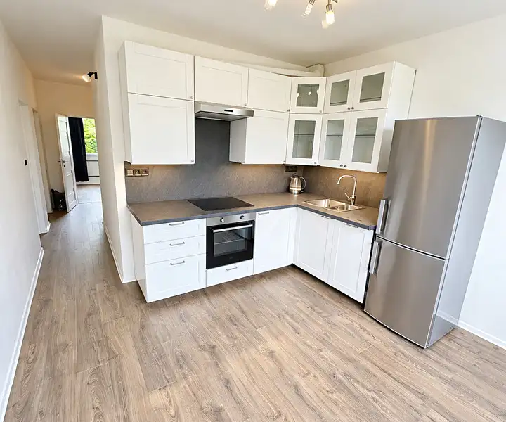 Pronájem bytu 3+1 64 m², Oselce – náhled fotky 1