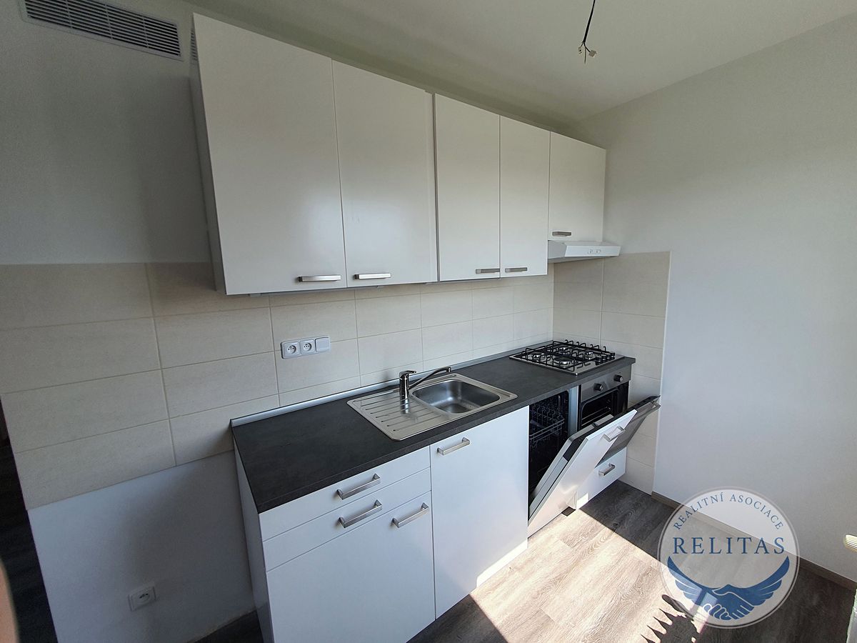Pronájem bytu 2+kk 64 m² – fotografie 2