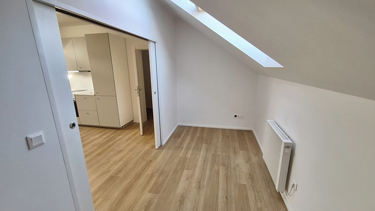 Pronájem bytu 2+kk 46 m² – fotografie 2