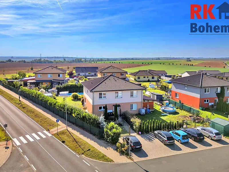Prodej bytu 3+kk 74 m², Chotětov – náhled fotky 1