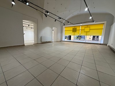Комерційне приміщення в оренду, 170 м² (2 з 17)