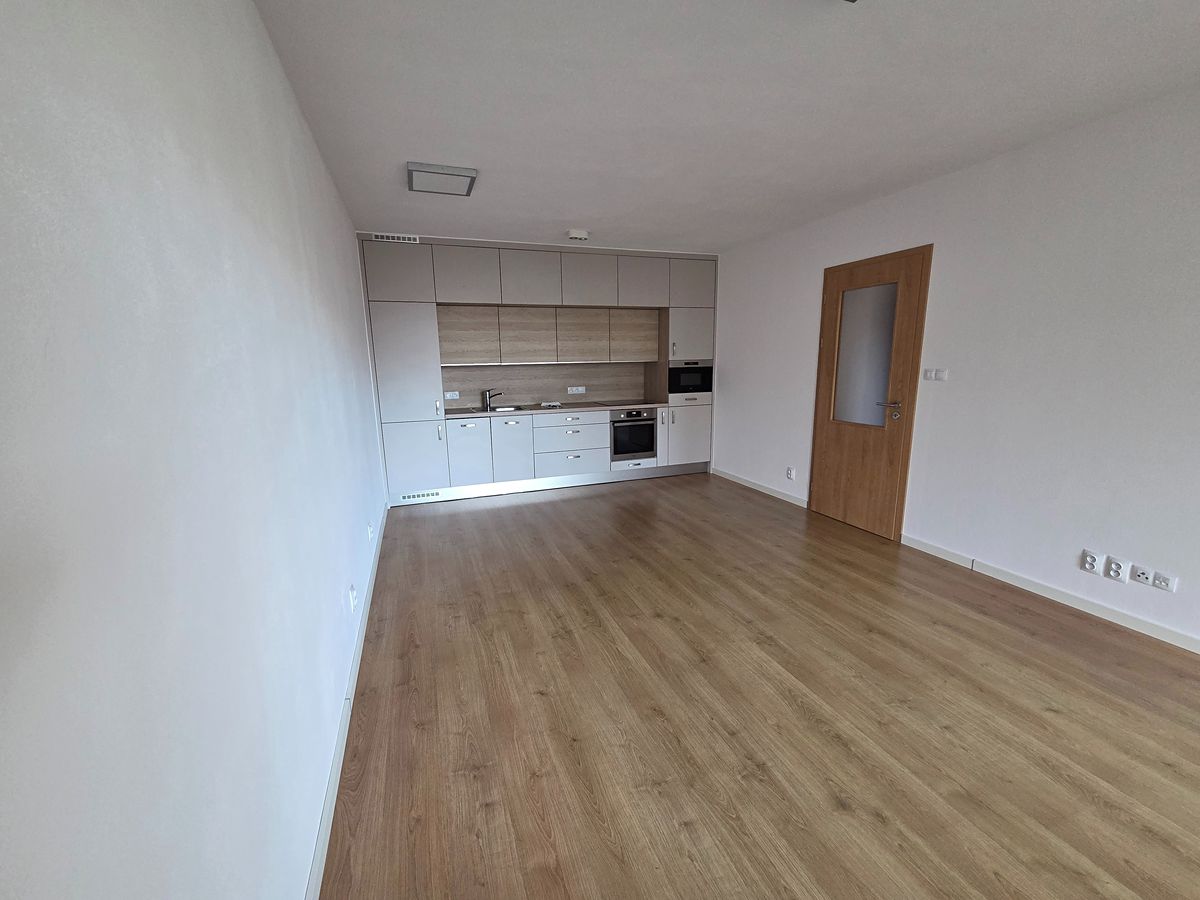 Pronájem bytu 2+kk 50 m² – fotografie 2