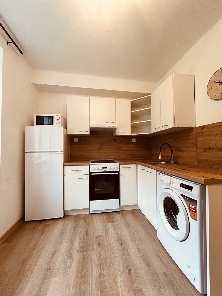 Pronájem bytu 1+1 28 m² – fotografie 3