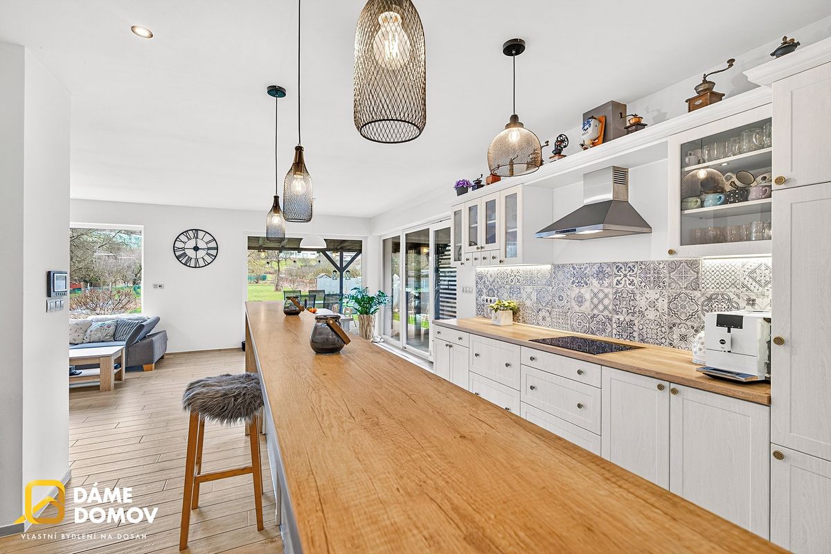 Prodej rodinného domu 132 m², pozemek 2037 m² – fotografie 3