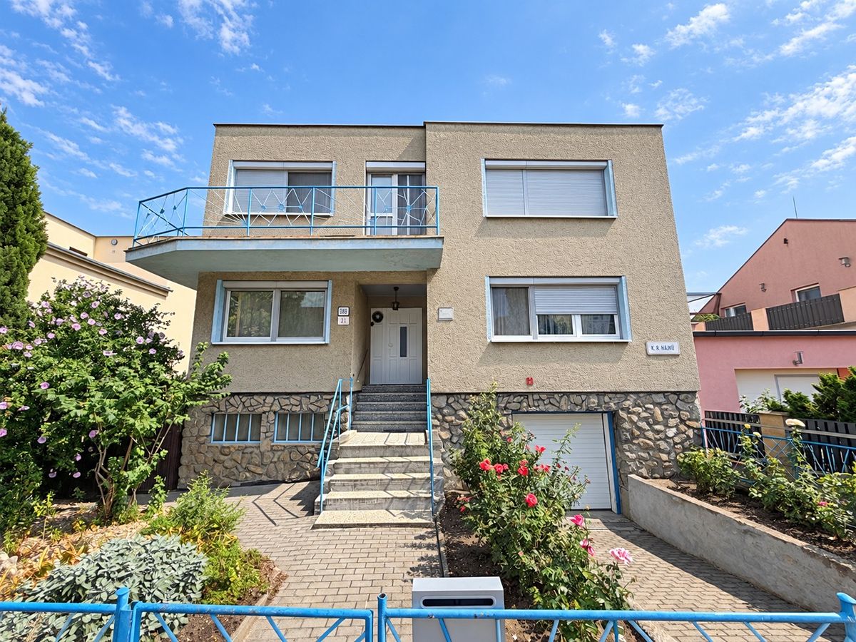 Prodej rodinného domu 200 m², pozemek 503 m² – fotografie 2