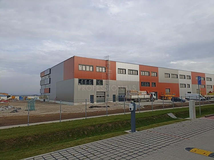 Комерційне приміщення в оренду, 5 500 м² (6 з 6)