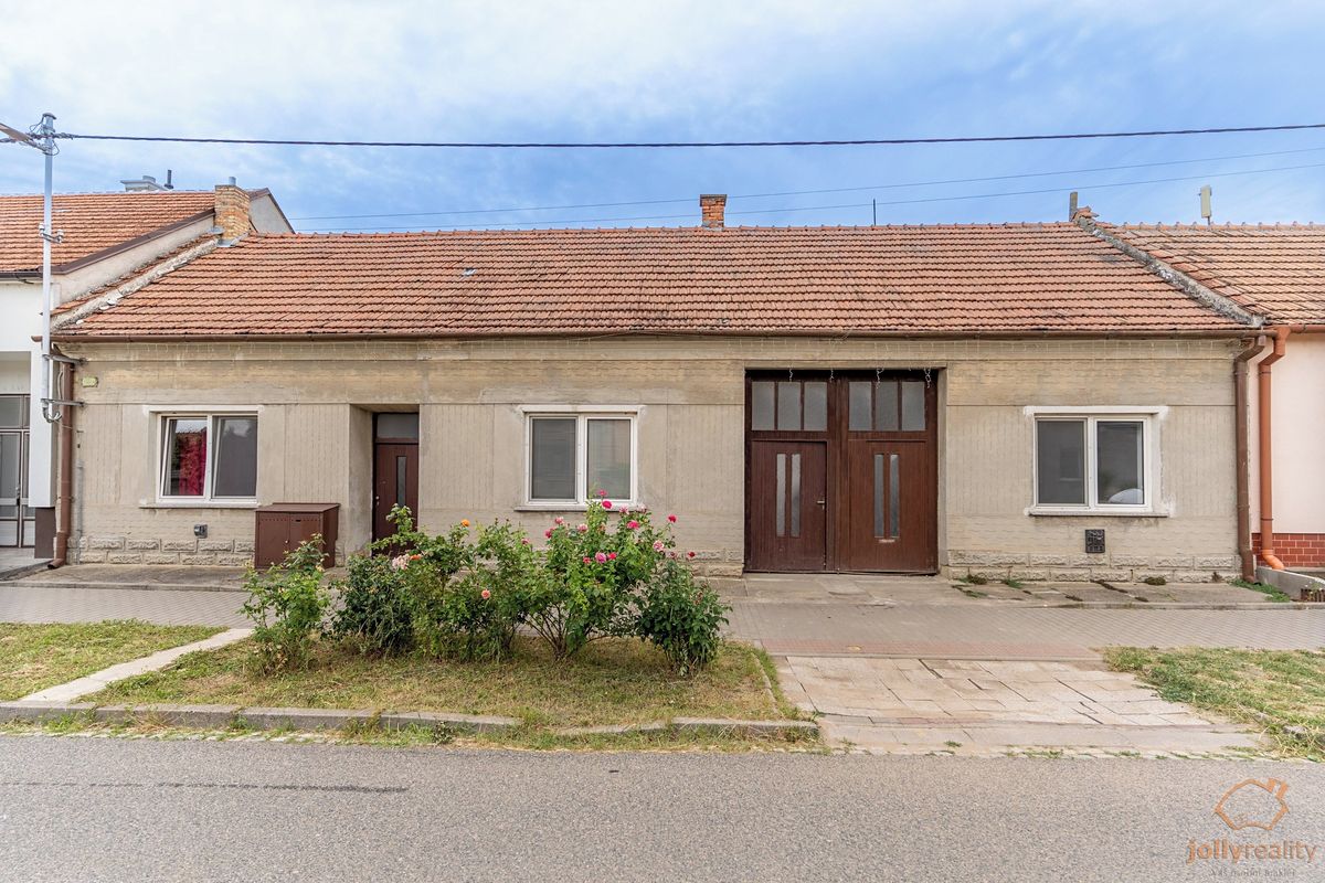 Prodej rodinného domu 184 m², pozemek 1239 m²