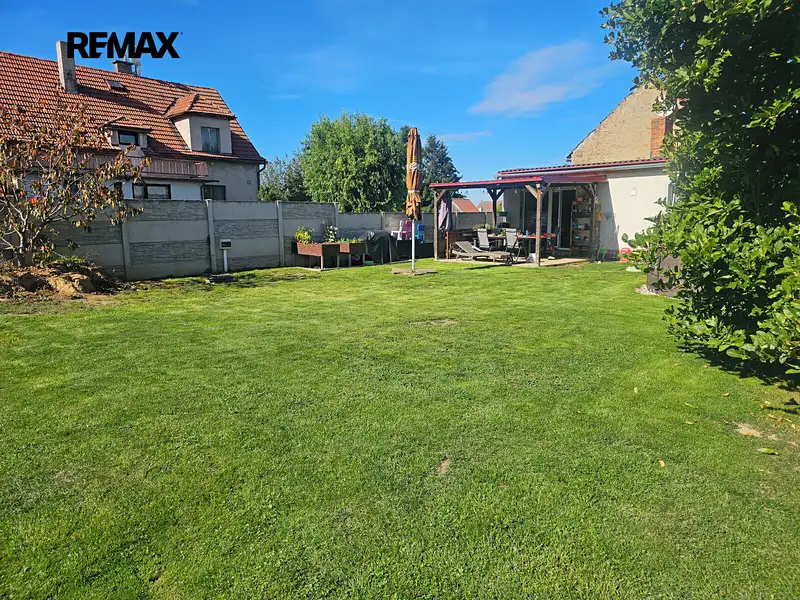 Prodej rodinného domu 104 m², pozemek 959 m², Zlatá – náhled fotky 2