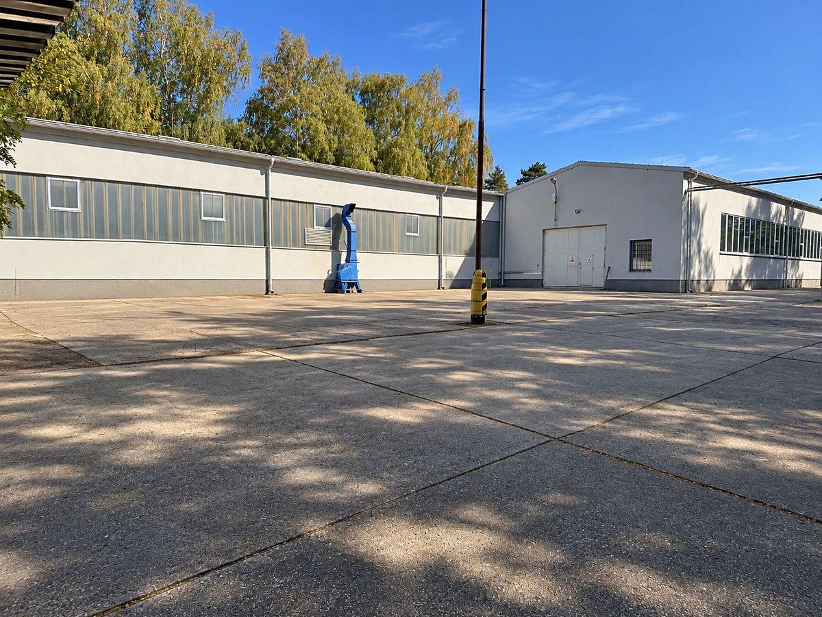 Pronájem skladového prostoru 1044 m² – fotografie 5
