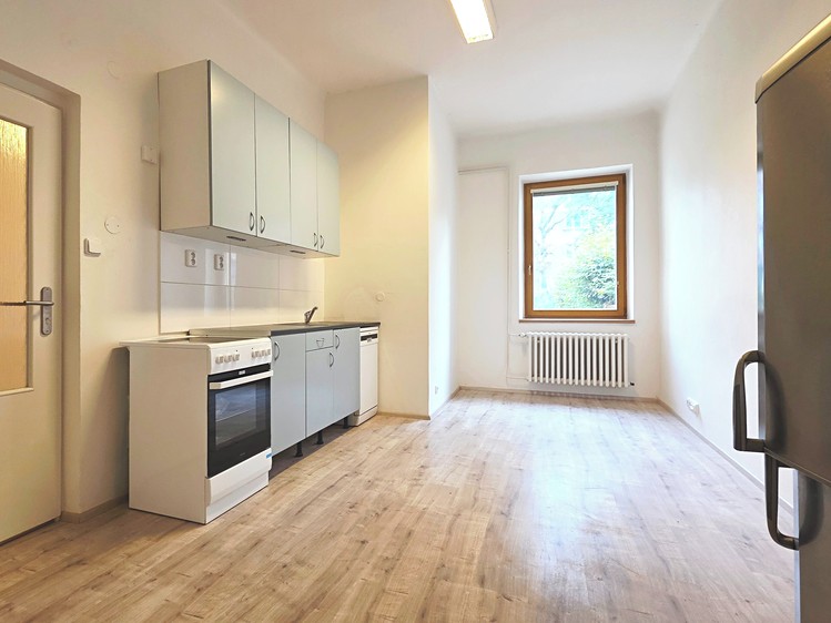 Pronájem bytu 3+kk, 62 m² (2 z 16)