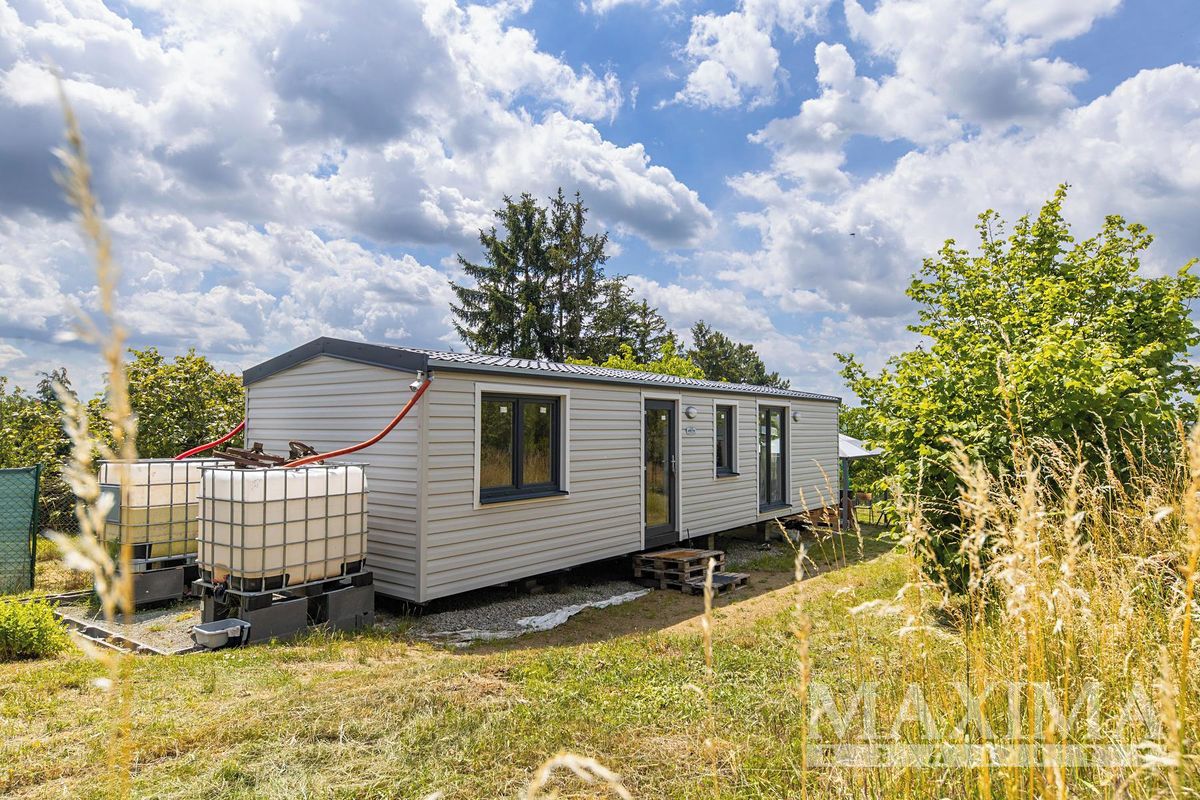 Prodej stavebního pozemku 844 m² – fotografie 2