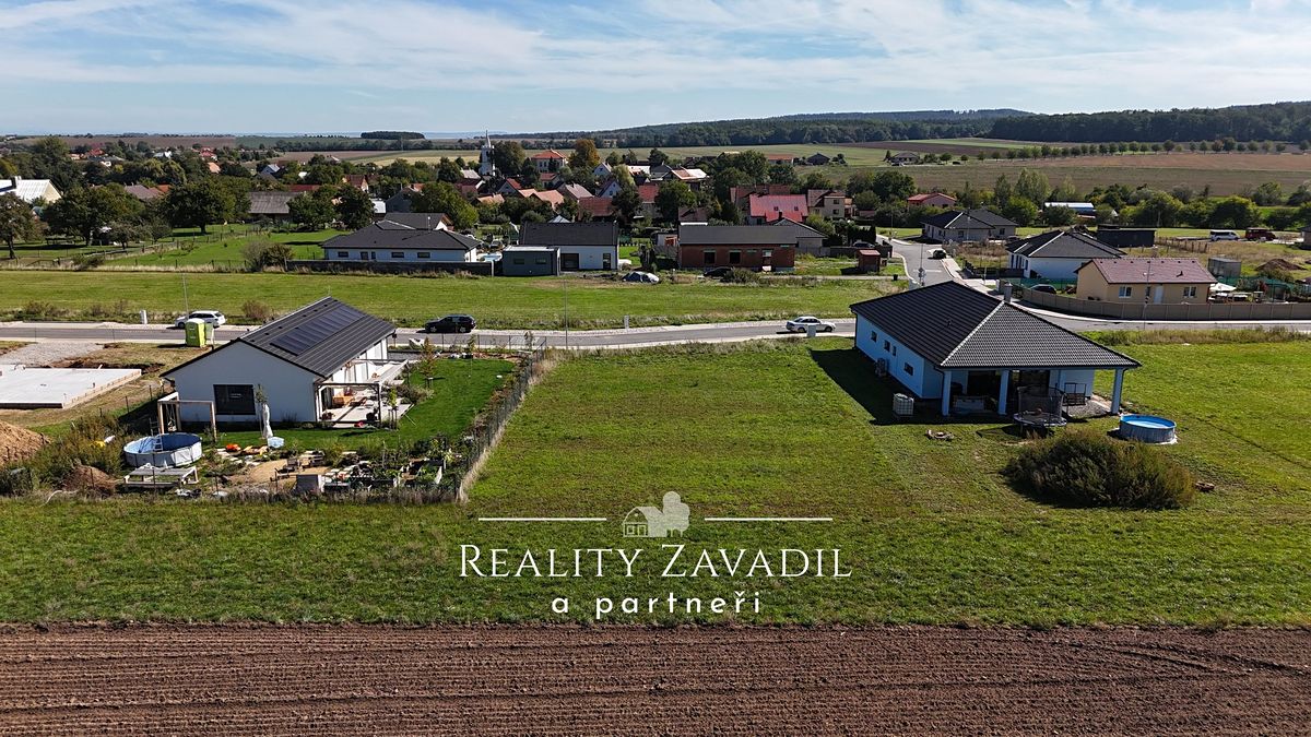 Prodej stavebního pozemku 917 m² – fotografie 3
