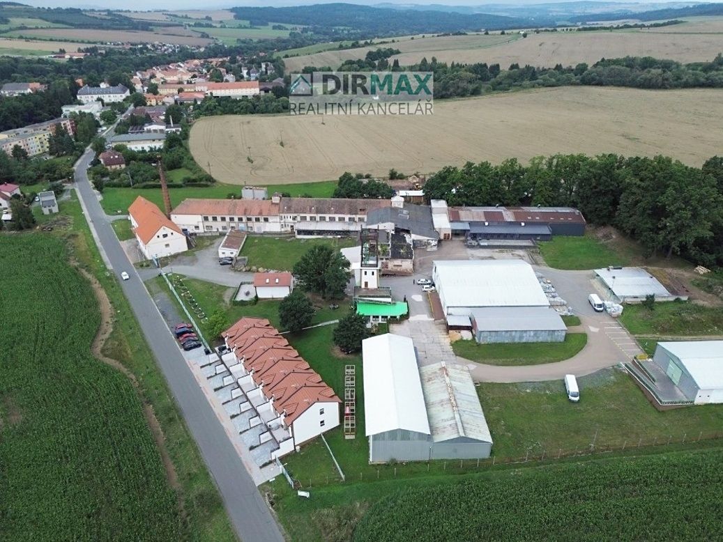 Pronájem skladového prostoru 1000 m² – fotografie 2
