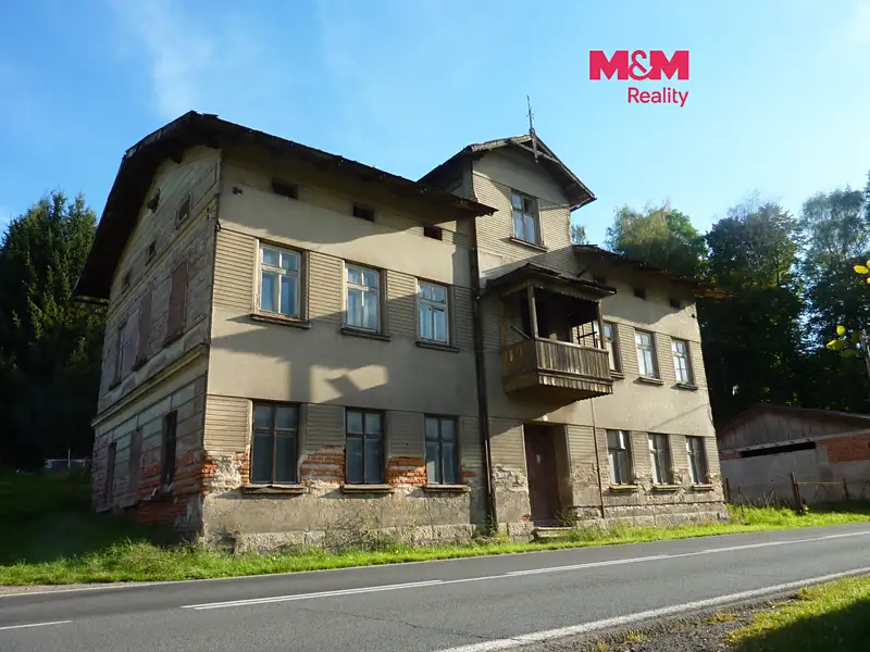 Prodej rodinného domu 1200 m², pozemek 1251 m², Hronov – náhled fotky 1