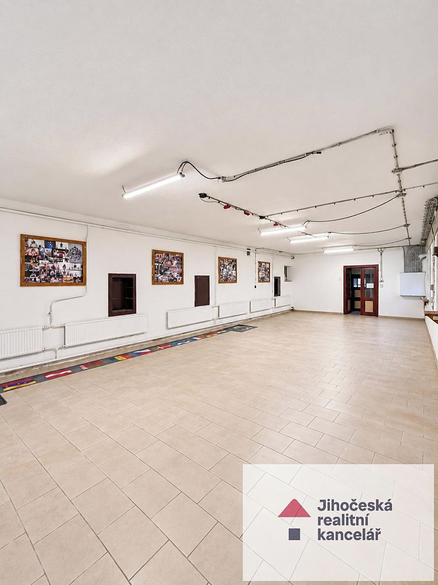 Pronájem obchodního prostoru 170 m²